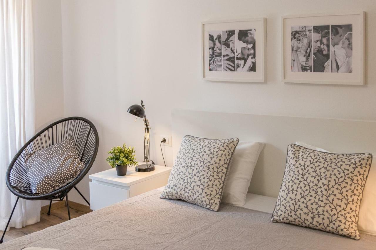 Central New Apartment Nonna Mara Ровин Екстериор снимка